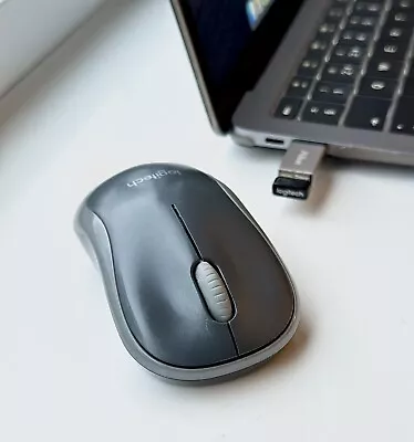 Logitech M185 Compact Wireless Mouse 2.4GHz With USB Mini Receiver • £5.99