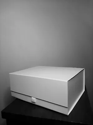 Deep White Laminated Magnetic Gift Box Large Gift Box Storage fully Recyclable • £7.99