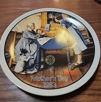 Norman Rockwell Plate Mother’s Day 1983 Add Two Cups And A Measure Of Love • $11.99