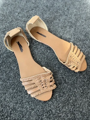 £24.50 • Buy New Look Women's Leather Woven Ballet Pumps Sandals Tan UK 8 EU 42