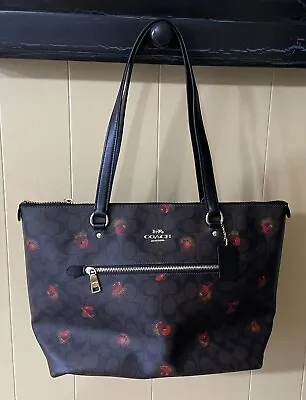 NEW Coach Gallery Tote In Signature Canvas With Pop Floral Print • $149.99