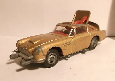 1960s Corgi Toys 261 JAMES BOND Aston Martin Gold Goldfinger SIDELIGHTS VERSION • £35