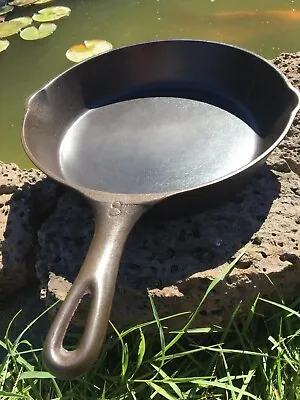 Antique Vollrath #8 Cowboy Camp Fire Cast Iron Skillet Pan Fryer Edge Heat Ring • $65