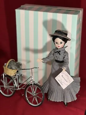 Madame Alexander Miss Gulch! 10  W/ Bike & Toto! #46355! • $199.99