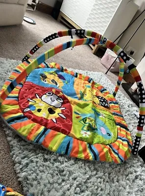 Rivpabo Playmat & Activity Gym With 1 Gym 5 Toys Brand New In The Box • £20