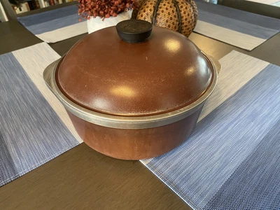$40 • Buy Vintage Club Brown Round Cast Aluminum Roasting Pot W/Lid