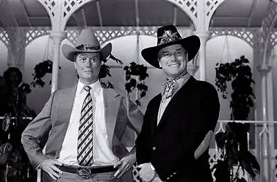 Larry Hagman Posing For The Camera With His Wax Work 1980 OLD MUSIC PHOTO • £5.63