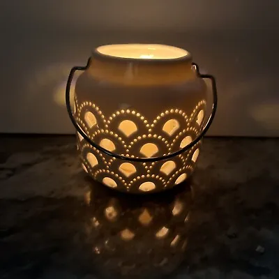 Lightscapes 5.7  Ceramic Lantern With Flameless Candle White • $26.99