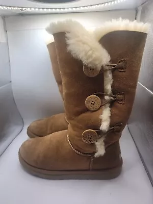 UGG Australia Bailey Button Triplet II Women's Boot Size 7 Shearling - Chestnut • $29.99