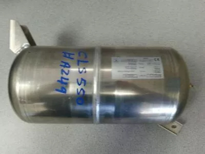 13 2013 Mercedes Cls550 Air Suspension Reservoir A2183200015 • $30.01