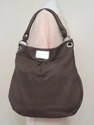 Marc Jacobs Classic Q Hillier Warm Taupe Pebbled Leather Cross Body HOBO Bag • $195.99