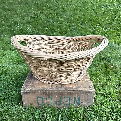 Vintage Wicker Laundry Basket Woven Oval Twisted Handles Very Large 23”X 18” • $44.99