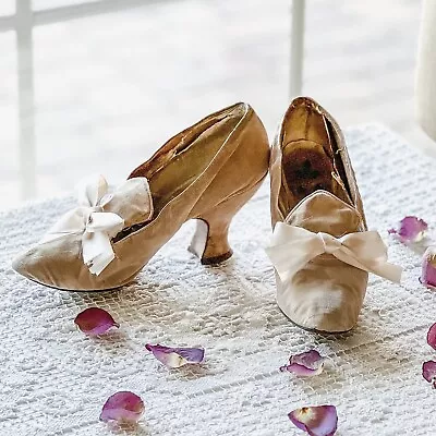 $155 • Buy Antique Victorian Shoes Victorian Velvet Heels