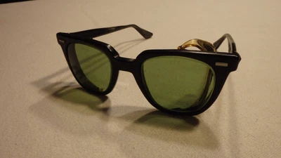 $18 • Buy Vintage 1940's Norton Green Safety Glasses With One Side Panel Broken, As Is