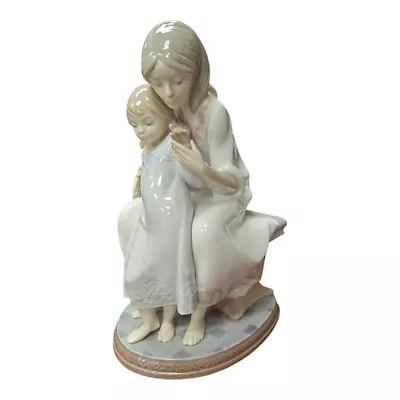 Vintage Lladro  Tenderness  #1527 Porcelain Figurine - Mint (No Box) • $125