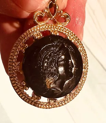 Vintage Gold Glass Intagleo VN Balboa Coin Cameo Pendant Charm  • $20