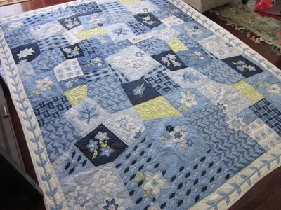 $75 • Buy Vintage Pottery Barn King Size Blue Patchwork Quilt With Flowers 104 X 86