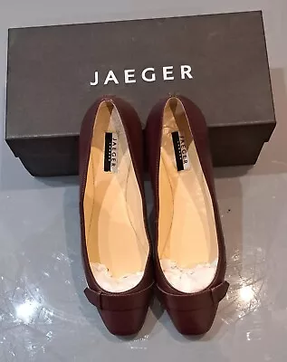 Jaeger Womans Shoes - Burgendy Regent - Square Toe Ballerina  Size 6 • £12