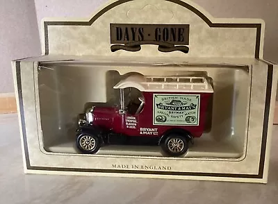 Lledo Days Gone - Bryant And May Matches - DG50001 −1926 Bull Nose Morris Van • £7.50