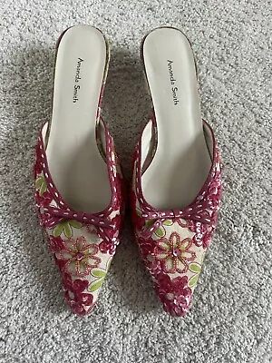 Amanda Smith Beaded Vintage Kitten Heels • $35