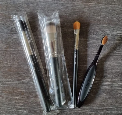 £65 • Buy NEW- MAC Makeup Brush Bundle (4x Full Size) Black Brushes For Face,eyes,contour 