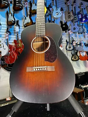 Guild M-20 Concert Acoustic Guitar - Vintage Sunburst Free Ship Auth! 073 • $1599