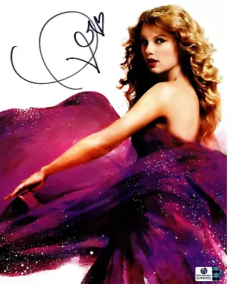 Gai - Taylor Swift Signed 8 X 10  Photo - Gai Certified W/coa - Gv 890052 • $268.09