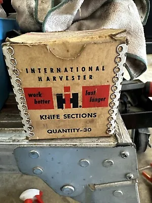 Vintage IH INTERNATIONAL HARVESTER Sickle Bar Mower 29 KNIFE SECTIONS • $35
