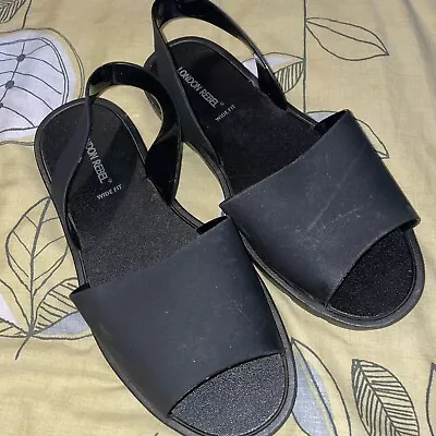 Ladies Black Sandals Size 7 • £10