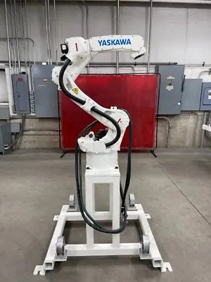 Yaskawa Motoman 6 Axis YR-1-06VXH12-A00 With Controller Follows A Conveyor • $27900