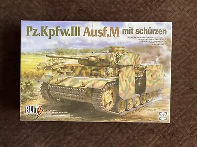 Takom Pz.Kpfw.III Ausf.M Mit Schurzen WW2 Tank 1/35 Scale Model Kit NEW • £21