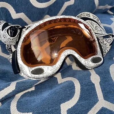 White / Black / Orange Mens Oakley Ski Goggles. Some Scratches See Pics • $40