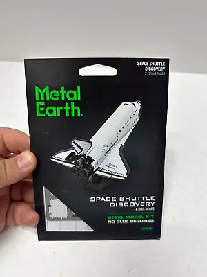 Fascinations Metal Earth SPACE SHUTTLE DISCOVERY (Color Version) 3D Model Kit • $10.50