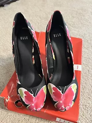 Elle Jessica Print Size 10 Wedge • $30