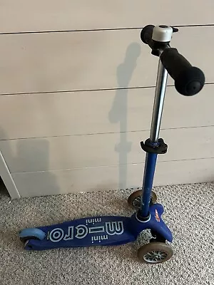 Mini Micro 3in1 Deluxe Push Along 3 Wheeled Scooter: Blue • £10.50