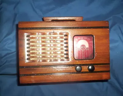 RCA 40X-55  --  1939 Midget Compact Radio • $65