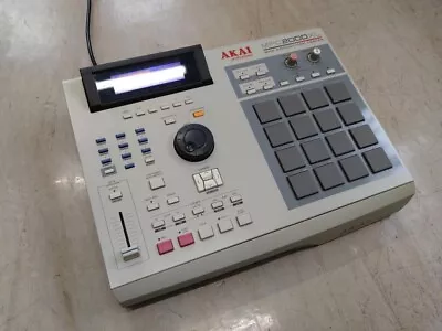 AKAI MPC 2000XL MIDI Production Sampler Sequencer Drum Machine Used • $691.99