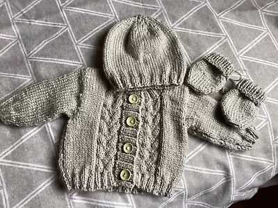 Hand Knitted Babyboy Cardigan Newborn • £3.50