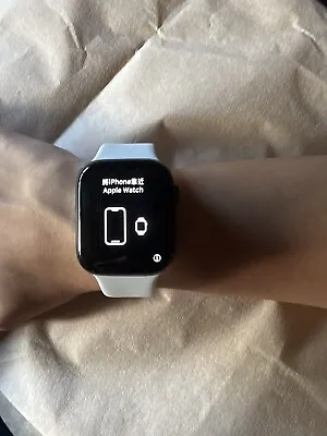 Apple Watch Series 7 45mm GPS/Bluetooth • $400