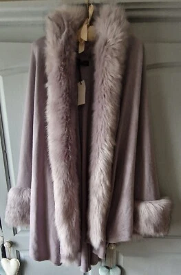 £32.99 • Buy Frank Usher Fur Trimmed Cape