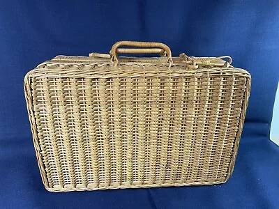 VTG Wicker Rattan Picnic Basket/Suitcase With Handle & Toggle Closure  14  • $40