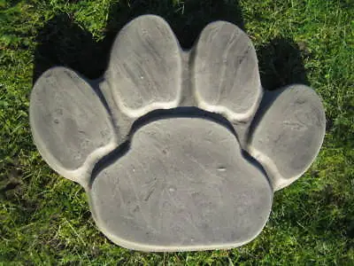 Paw Print Stepping Stone • £14.99