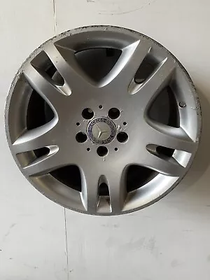 1 Genuine Mercedes Benz W211 E Class 17  Alloy Wheel A2114011602 8.5j ET38 • $94.74