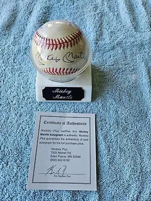 Mickey Mantle Signed Baseball With COA • $300