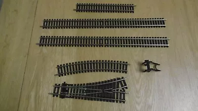 New  R8221 Hornby 00 Gauge Track Extension Pack  A . Economy Packing  SAVE £££s • £19.95