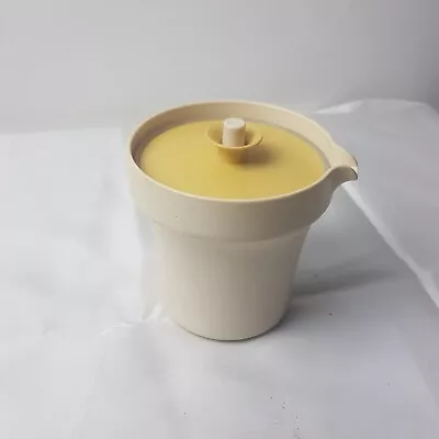 Vintage Tupperware Milk/juice Jug 1210 Mustard Yellow Vacuum Lid • £9.99