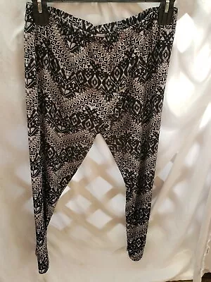 NWT No Boundaries Juniors Size XXL(19) Black Tribal Print Leggings 29  Inseam • $30.92