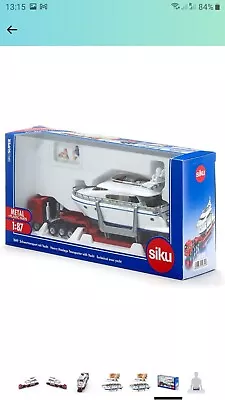 £29.99 • Buy Siku Low Loader Transporter With Yacht 1:87 Scale - 1849 - NEW