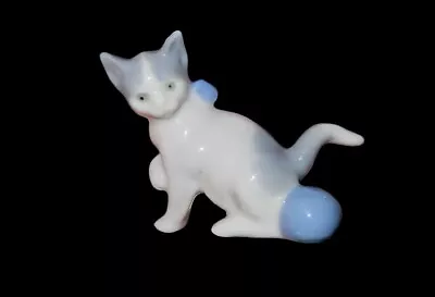Vintage Cat Made From Porcelain Similar To Wade • $35
