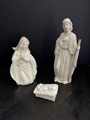 Mikasa Holiday Splendor 3 Piece Large Nativity With Gold Trim • $50